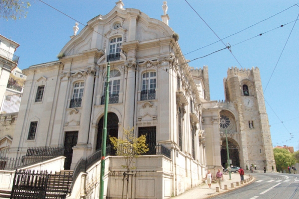 iglesia-de-san-antonio-en-lisboa.jpg