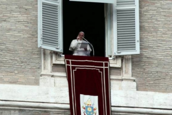 papa-angelus- 17julio2016-el pan de los pobres